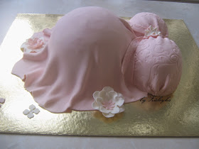 hamile pastası,baby shower pastası,pasta,şeker hamurlu pasta