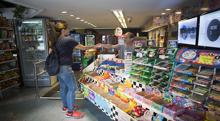 Imagen de un empleado de kiosco