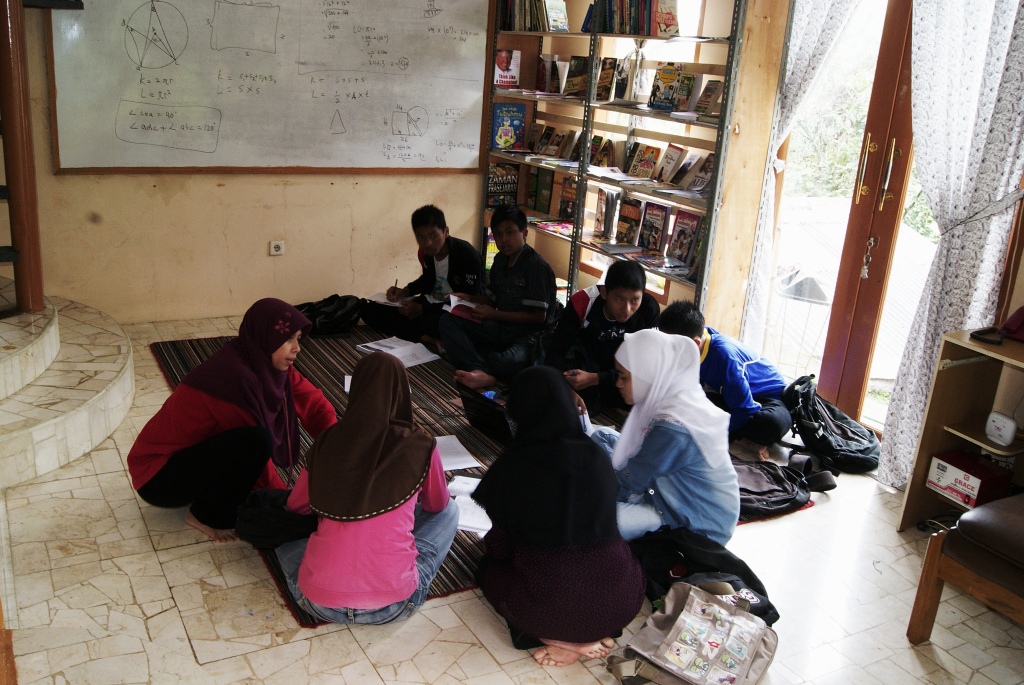 Yayasan Bina Anak & Remaja Indonesia: April 2012