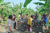 Masyarakat Desa Telukagung Kecamatan Indramayu Lakukan Kerja Sama Membangun Jembatan Antar Desa