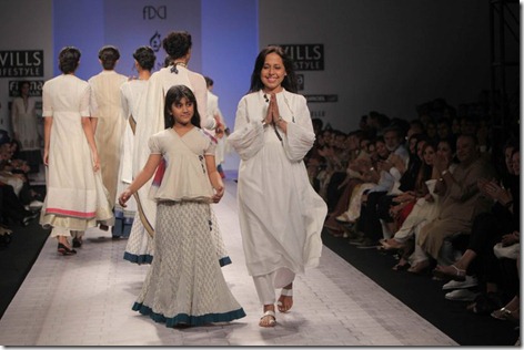 WIFW SS 2011 collection by  Anju Modi19