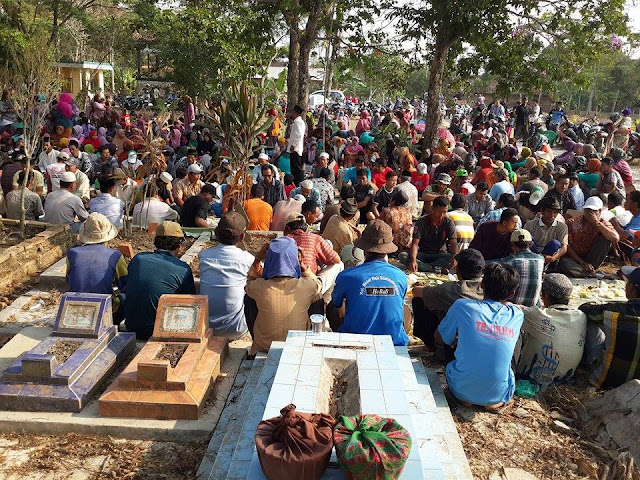 Jelang Tanam Raya, Ratusan Warga Desa Bojen Gelar Ritual Ngunjungan