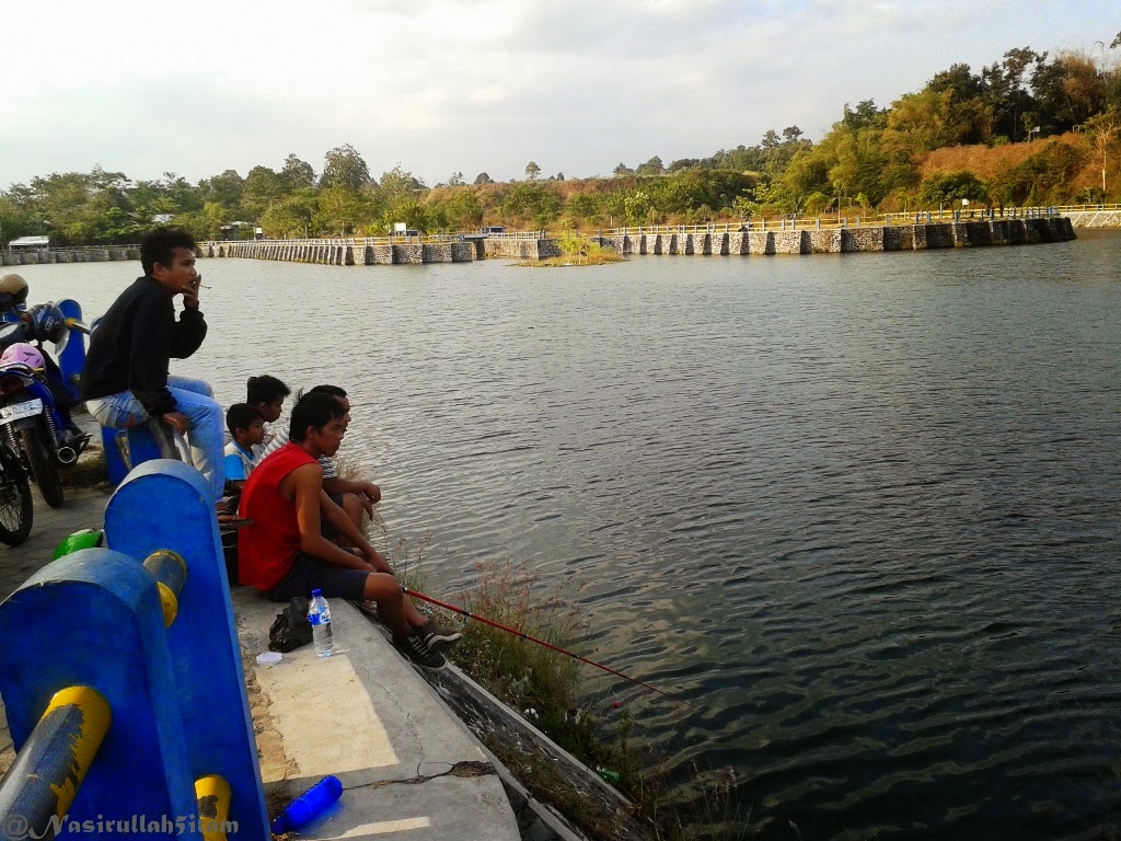 Memancing Ikan Di Embung Tambakboyo Nasirullah Sitam