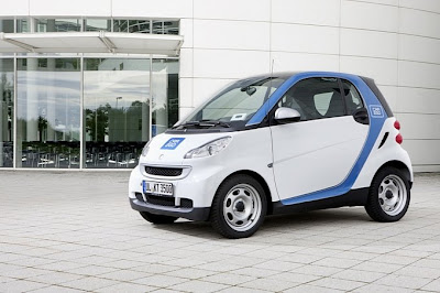 Special edition smart fortwo car2go 2011 photo