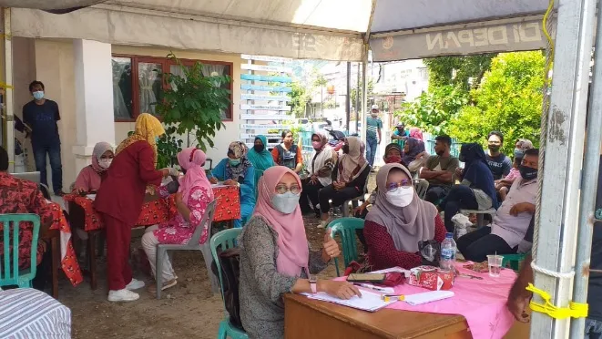 150 Orang Warga Ikuti Vaksinasi Massal di Kelurahan Berok Nipah
