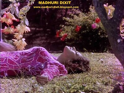 Madhuri Hot expose