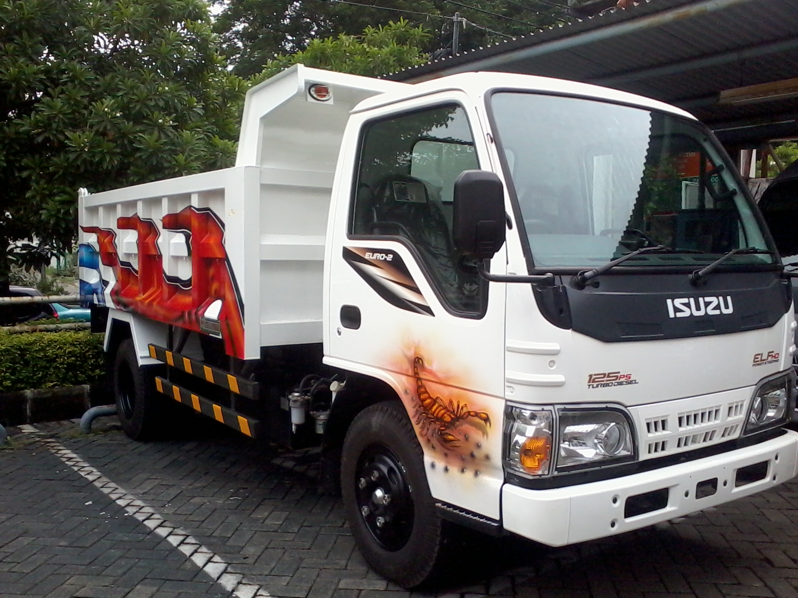 Dijual Kredit Truk Isuzu ELF Surabaya Jawa Timur DIJUAL ISUZU