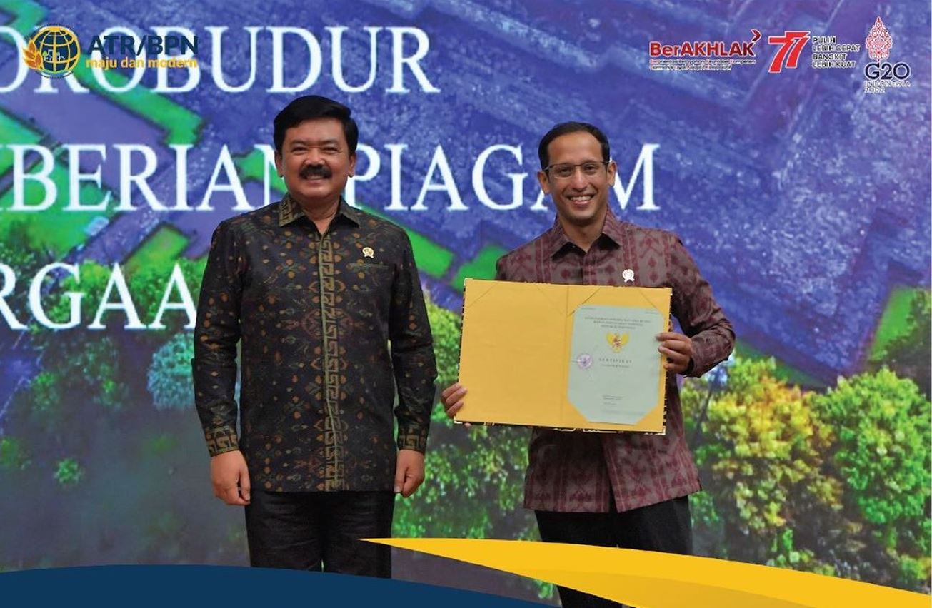 BPN Serahkan Sertifikat Tanah Candi Borobudur ke Kemendikbudristek