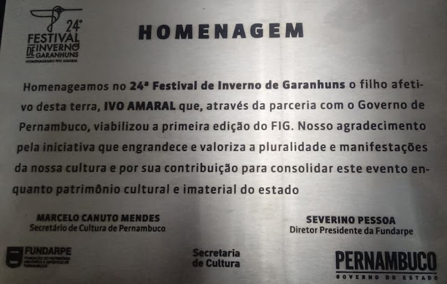 Placa em homenagem à Ivo Tinô do Amaral criador do FIG