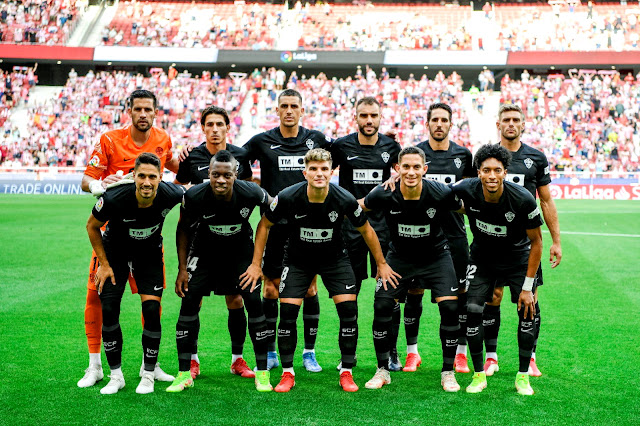 ELCHE C. F. Temporada 2021-22. Kiko Casilla, Pere Milla, Enzo Roco, Gonzalo Verdú, Pedro Bigas, Lucas Boyé. Fidel, Helibelton Palacios, Raúl Guti, Iván Marcone, Johan Mojica. CLUB ATLÉTICO DE MADRID 1 ELCHE C. F. 0. 22/08/2021. Campeonato de Liga de 1ª División, jornada 2. Madrid, estadio Wanda Metropolitano. GOLES: 1-0: 39’, Ángel Correa.