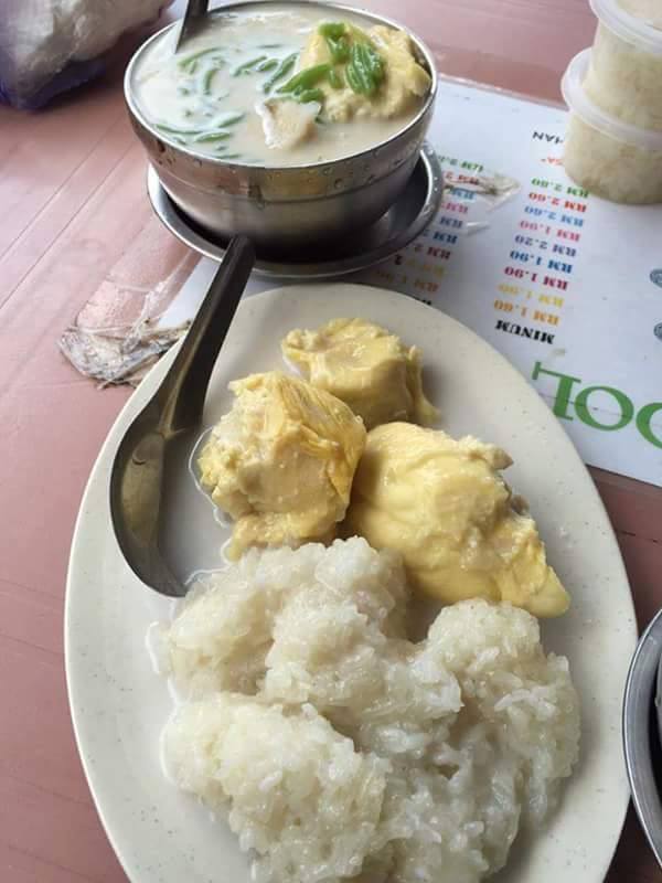 Menu di Cendol Retro Paroi, Seremban Sangat Menggiurkan!