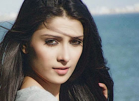 Ayeza Khan HD Wallpapers