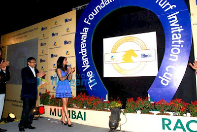 Bipasha Basu unveilse Vandrevala Foundation Turf Cup picture
