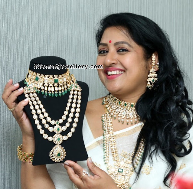 Sana Showcasing Kundan Jewelry