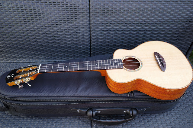 anuenue ut100 sitka bird tenor ukulele