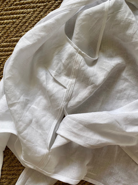 Diary of a Chain Stitcher: In The Folds Wrap Top from Peppermint Magazine in White Linen from The Fabric Store