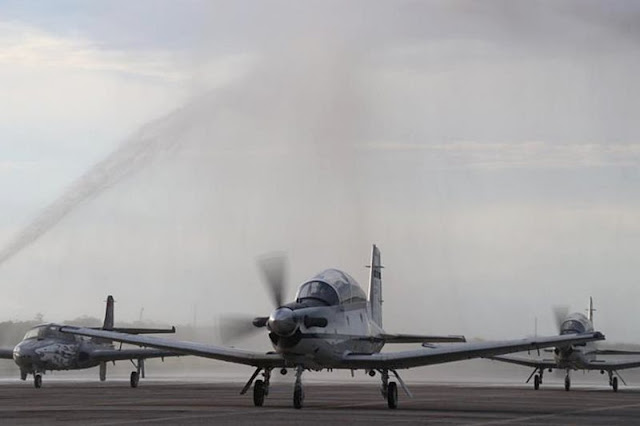 Colombia receives T6C Texan