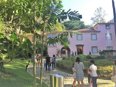 Frente da Casa Roberto Marinho