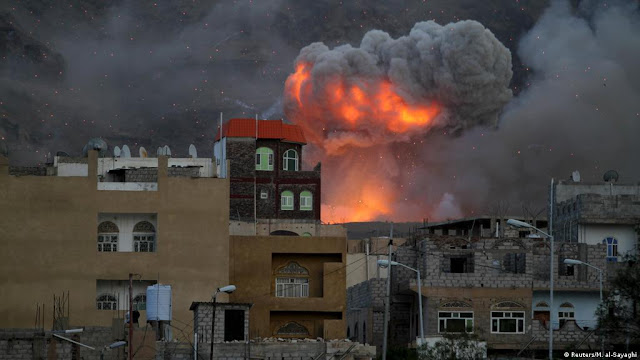 انفجار مخزن اسلحة في اليمن