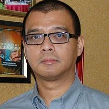 Profil Andi Widjajanto