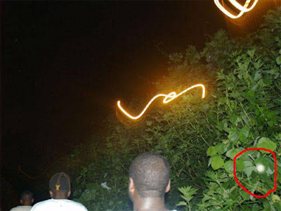 Real Ghost Photo: Knots Of Light