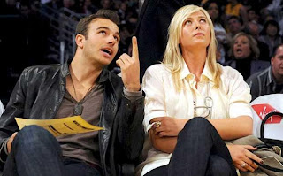 Amazing Couple Maria Sharapova With Her Boyfriend 