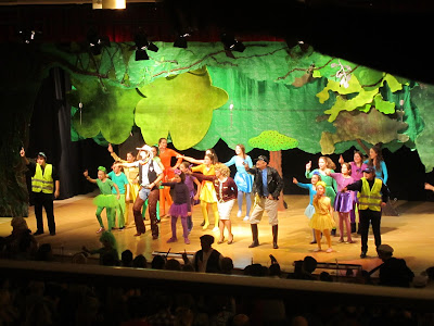 25 ++ pantomime oh no it isn't 251831