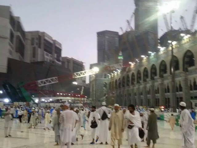 Innalillah ... Kecelakaan Masjidil Haram Terjadi Saat Jokowi Mendarat di Jeddah