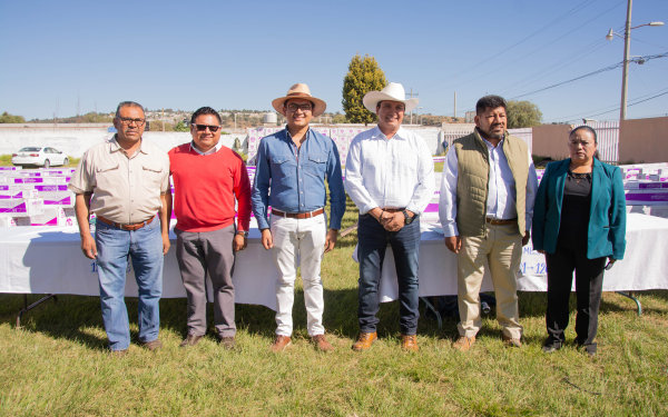 Cumple Covarrubias en Santiago Michac; arranca mega entrega de calentadores solares gratuitos