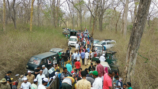 GUNDARA MAKHAM UROOS