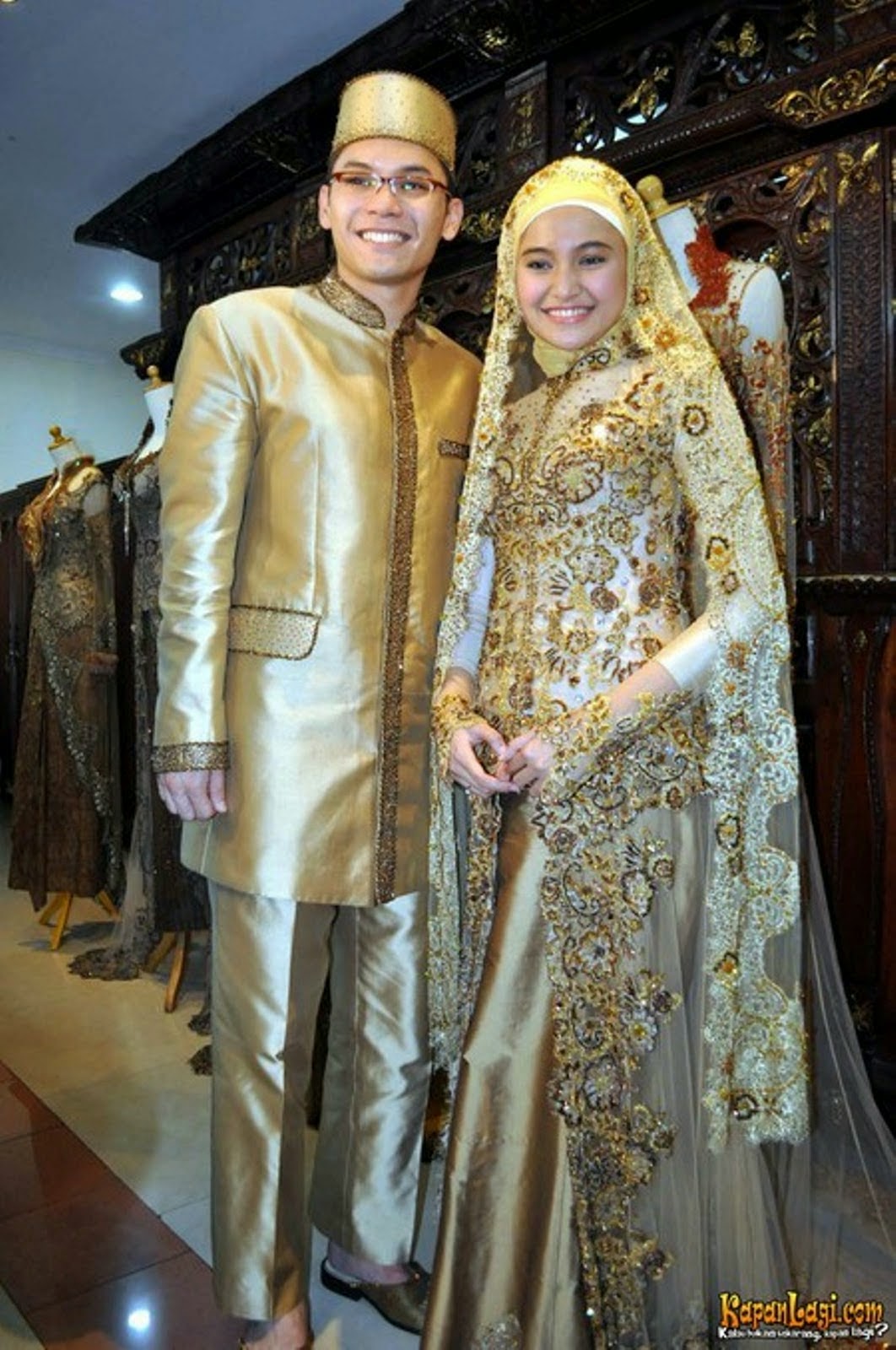  Busana  Kebaya  Pengantin Muslim  untuk Acara Pernikahan 