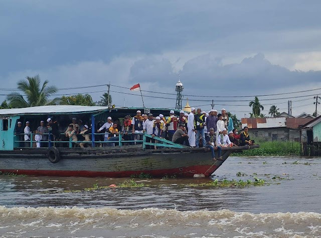 Haul Habib Basirih, Sungai Jadi Jalur Alternatif dan Relawan Ikut  Berjaga Dengan Perahu Bermesin