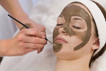 Cách làm mặt nạ đất sét trị mụn đầu đen 