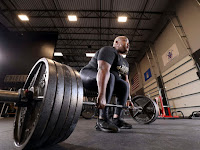 Tamara Walcott Sets World Powerlifting Record with 639-Pound Deadlift at Competition.