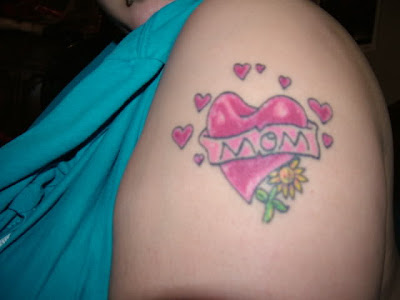 mom tattoos and heart tattoos are special designs for women shoulder
