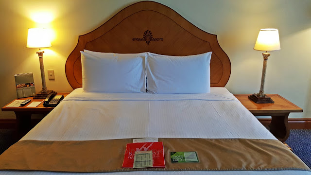 bed at Waterfront Cebu City Hotel and Casino (Lahug)