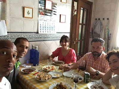 Family lunch with homemade delicacies and good Spanish conversation 