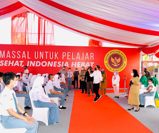 Tinjau Vaksinasi Pelajar di Kabupaten Sukoharjo, Presiden: Jika Sudah Divaksin, Segerakan PTM Terbatas