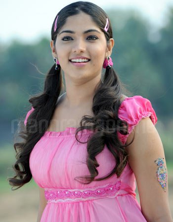 Muktha Hot In Ee Thirakkinidayil Movie