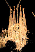 The Basílica i Temple Expiatori de la Sagrada Família (English: Basilica and . (sagrada familia by night )