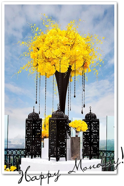 blommor gult & svart, center piece black & yellow, blommor marockanska lyktor