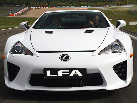 Motor Trend: 2011 LEXUS LFA