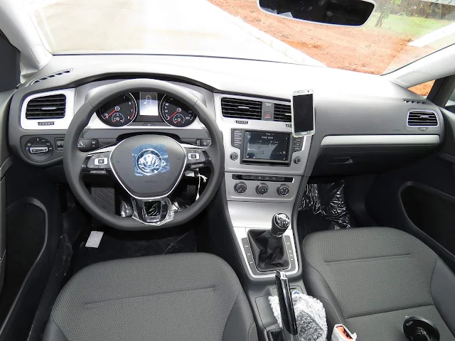 VW Golf TSI Comfortline 2017 - Flex - interior