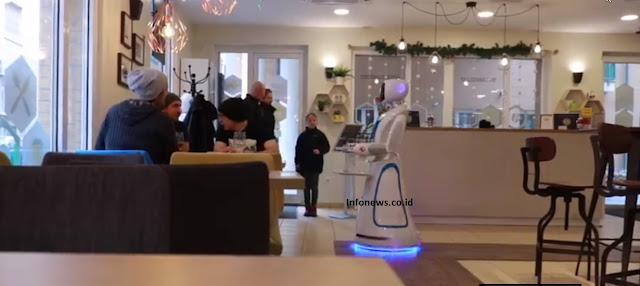 Woow, Restoran Ini Menyajikan Makanan dengan Robot