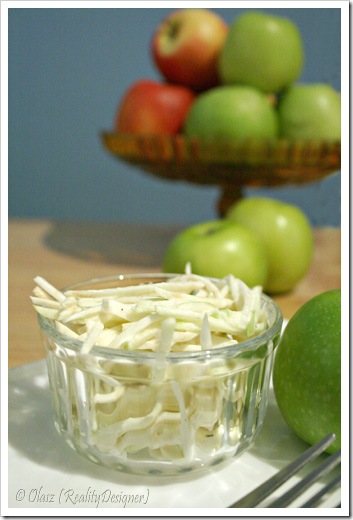 Coleslaw z jabłka i selera