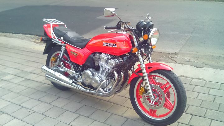 LAPAK MOGE  RETRO  Dijual Honda  CB 900F SuperSport DOHC Th 