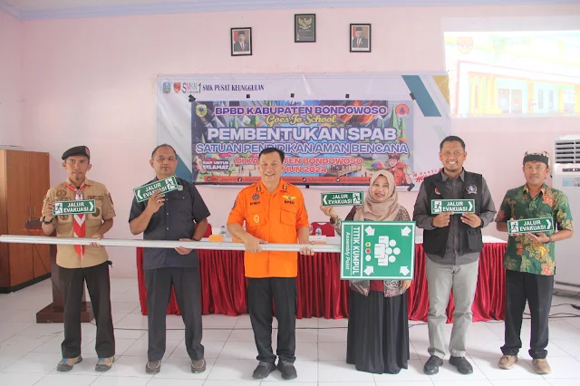 Penyerahan Plakat Tanggap Bencana