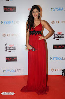ishita Raj Sharma in Red Gown Stunning Beauty at success party of film sonu ke u ki sweety 014.JPG