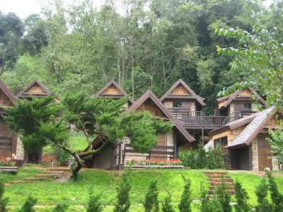 http://www.angkhangstation.com/index.php?group=Travel&page=Accommodation