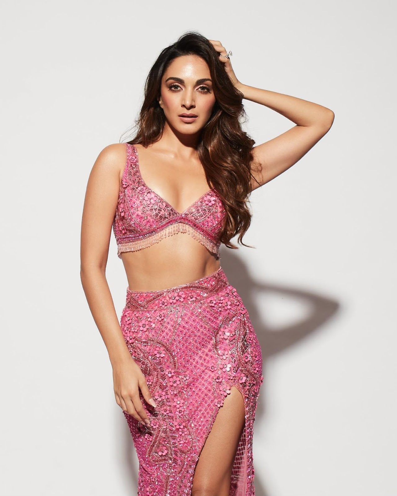 Kiara Advani cleavage sexy body pink high slit outfit